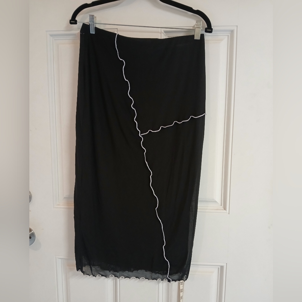 🦋 WOW - ADORABLE 🦋 Love, Fire 2 piece sheer top & lined skirt - Picture 4 of 4